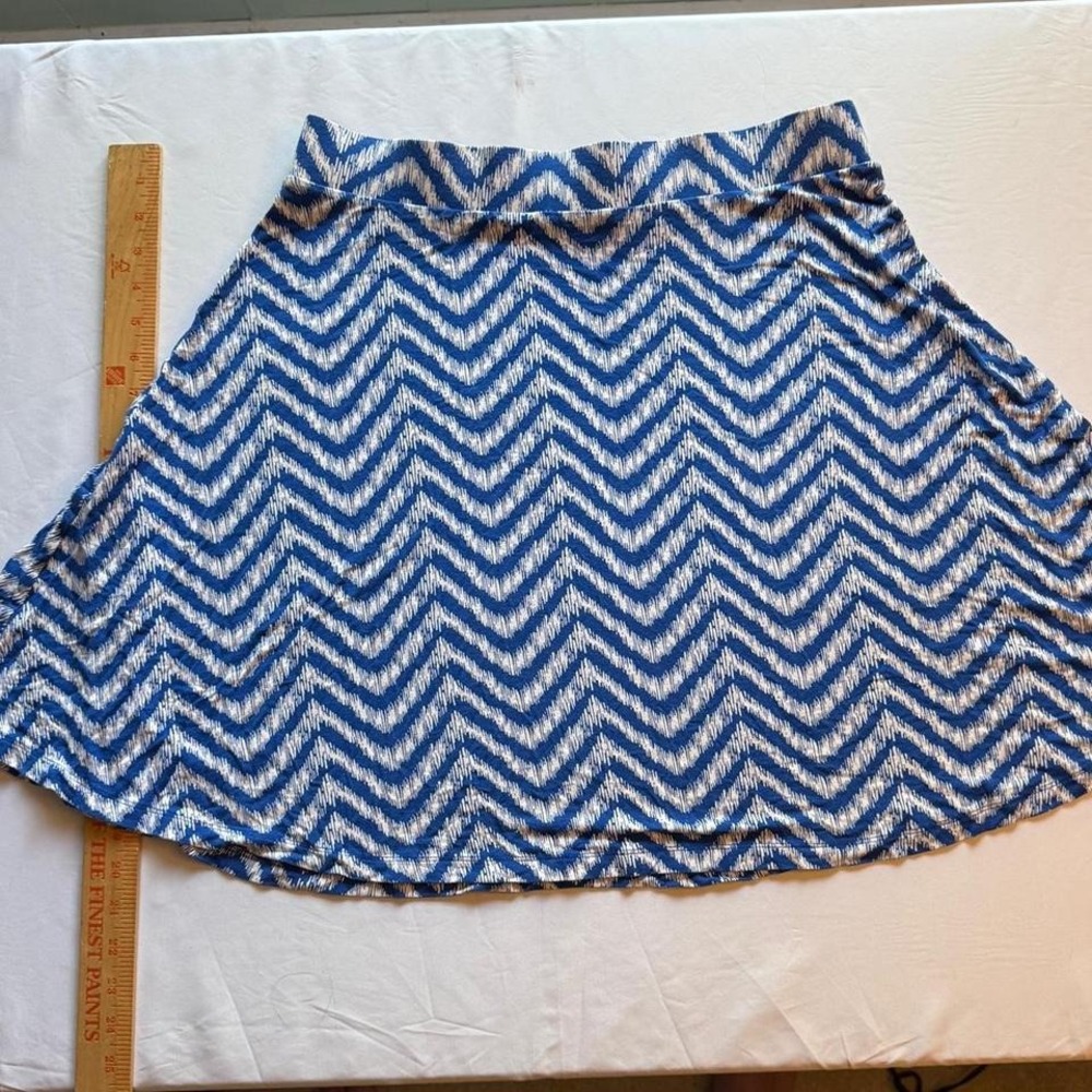 Blue Chevron Knit Skirt‎ – New York & Company Size L
